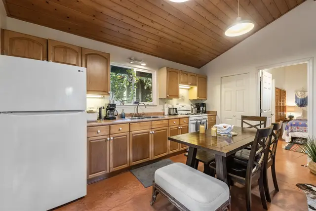 Listing Image for 23 Laupapa Pl 4 of 15