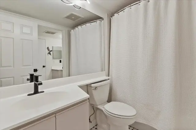 Listing Image for 140 Uwapo Rd 37-105 21 of 28