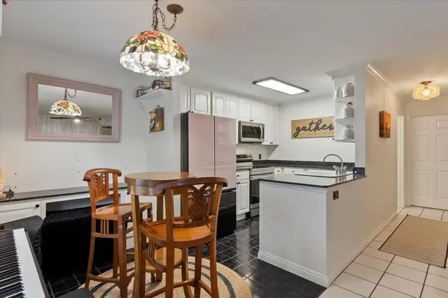 Listing Image for 140 Uwapo Rd 37-105 4 of 28