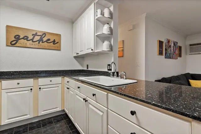 Listing Image for 140 Uwapo Rd 37-105 8 of 28