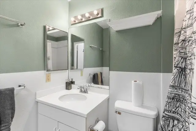 Listing Image for 12 Waipaa Ln 42-206 21 of 38