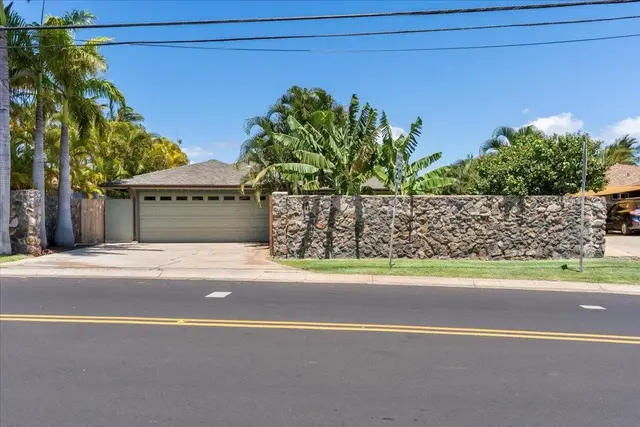 Listing Image for 2688 Ohina St 2 of 45