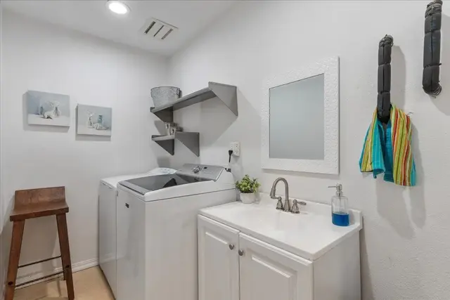 Listing Image for 2688 Ohina St 37 of 45