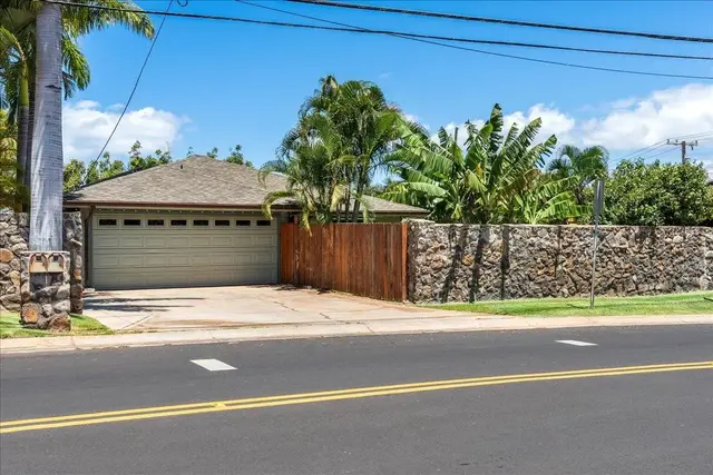 Listing Image for 2688 Ohina St 4 of 45