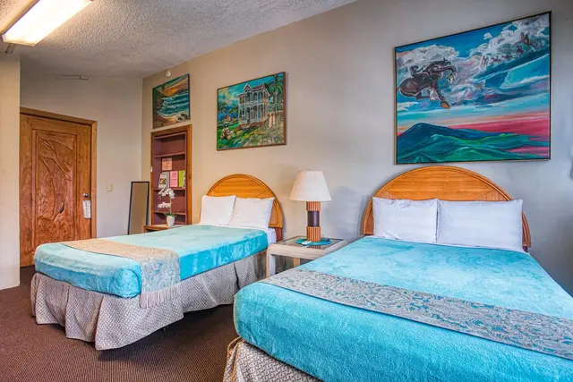Listing Image for 160 N Market St 3 of 19