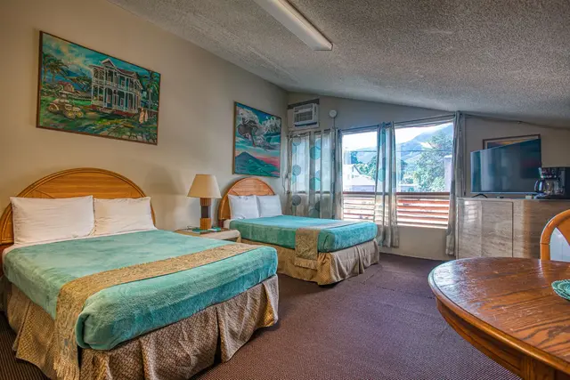 Listing Image for 160 N Market St 4 of 19