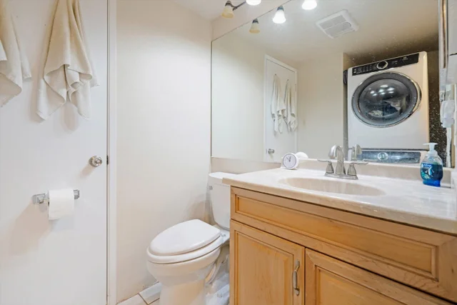 Listing Image for 140 Uwapo Rd 19-105 15 of 42