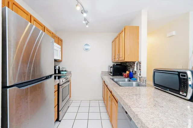 Listing Image for 140 Uwapo Rd 19-105 5 of 42