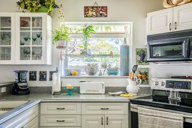 Listing Image for 55 Kuuhale Pl 4 of 42