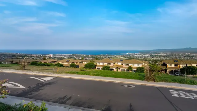 Listing Image for 582 Kaunalipo Dr 3 of 11