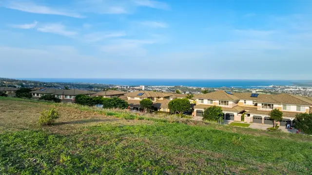 Listing Image for 582 Kaunalipo Dr 5 of 11