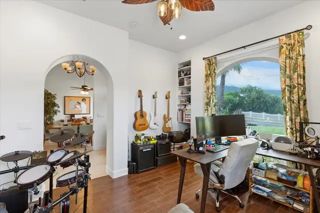 Listing Image for 233 Kamalei Cir 31 of 41