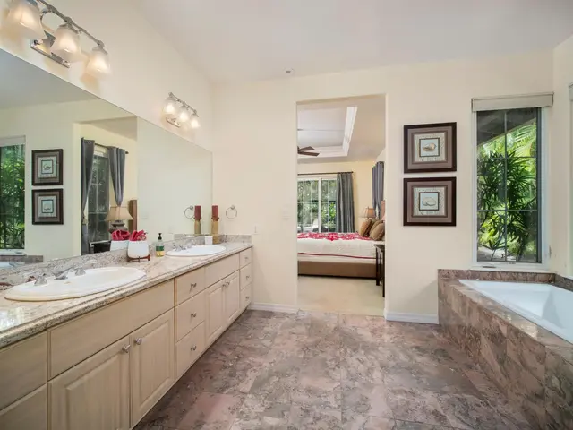 Listing Image for 384 Kualono Pl Lot 596 27 of 50