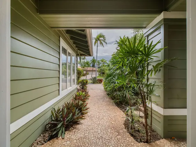 Listing Image for 384 Kualono Pl Lot 596 45 of 50