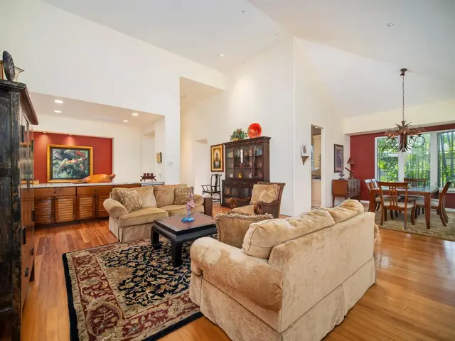 Listing Image for 384 Kualono Pl Lot 596 8 of 50