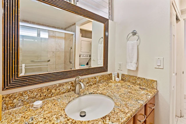 Listing Image for 4365 Lower Honoapiilani Rd 817 26 of 41