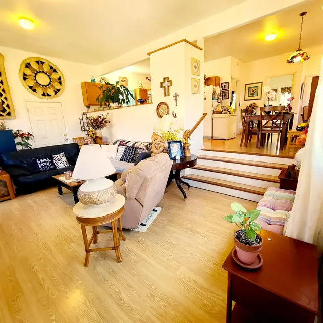 Listing Image for 916 Maile St 3 of 37