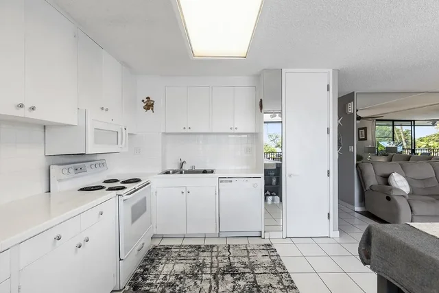 Listing Image for 2653 S Kihei Rd 212 12 of 35