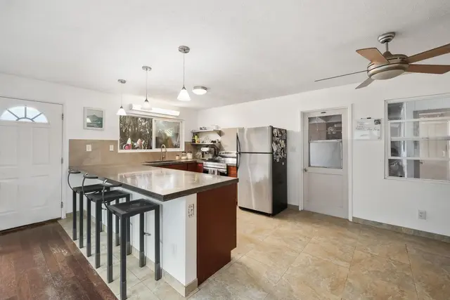 Listing Image for 2889 W Lelehuna Pl 11 of 32