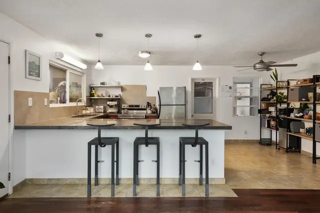 Listing Image for 2889 W Lelehuna Pl 12 of 32