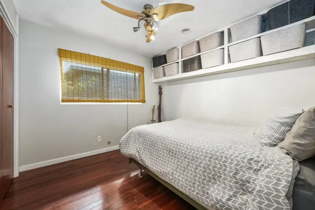 Listing Image for 2889 W Lelehuna Pl 13 of 32