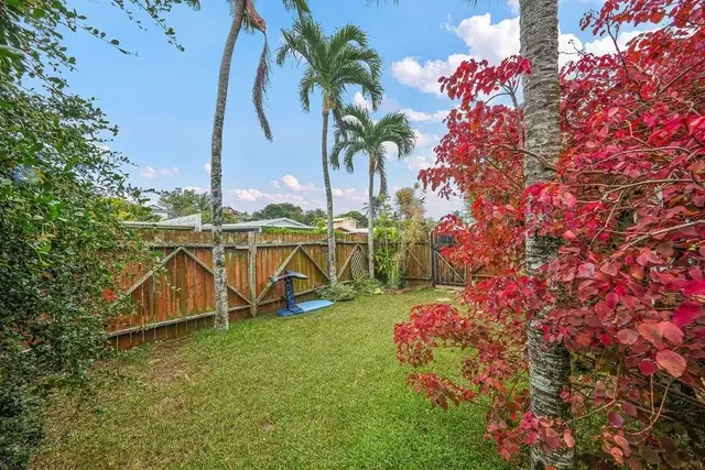 Listing Image for 2889 W Lelehuna Pl 5 of 32