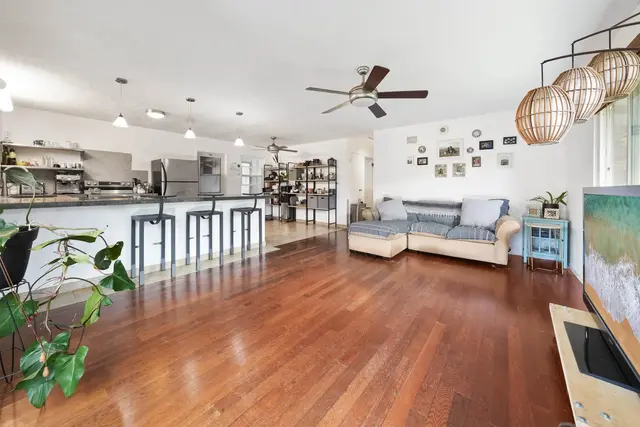 Listing Image for 2889 W Lelehuna Pl 6 of 32
