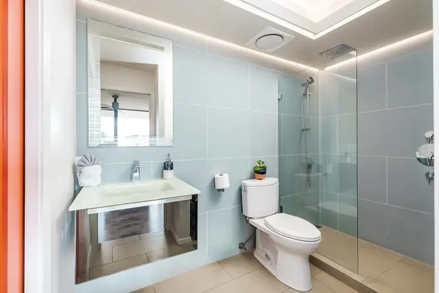 Listing Image for 50 Hauoli St 401 17 of 31
