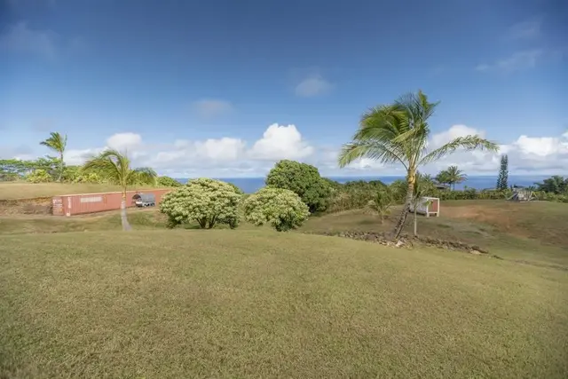 Listing Image for 320 Hanauana Rd 23 of 33