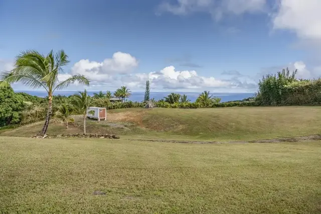 Listing Image for 320 Hanauana Rd 24 of 33