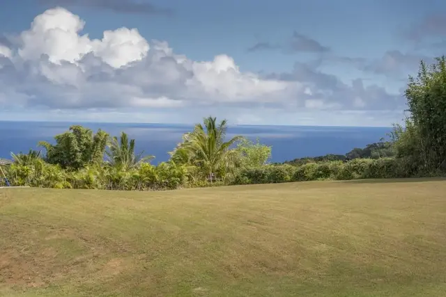 Listing Image for 320 Hanauana Rd 26 of 33
