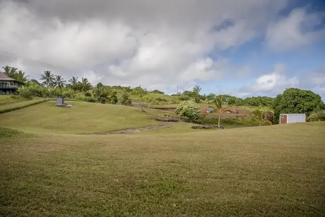 Listing Image for 320 Hanauana Rd 27 of 33