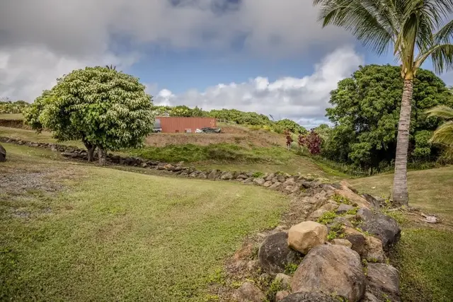 Listing Image for 320 Hanauana Rd 31 of 33