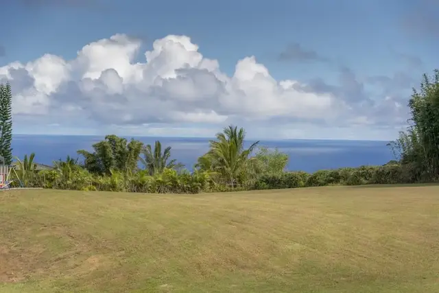Listing Image for 320 Hanauana Rd 7 of 33