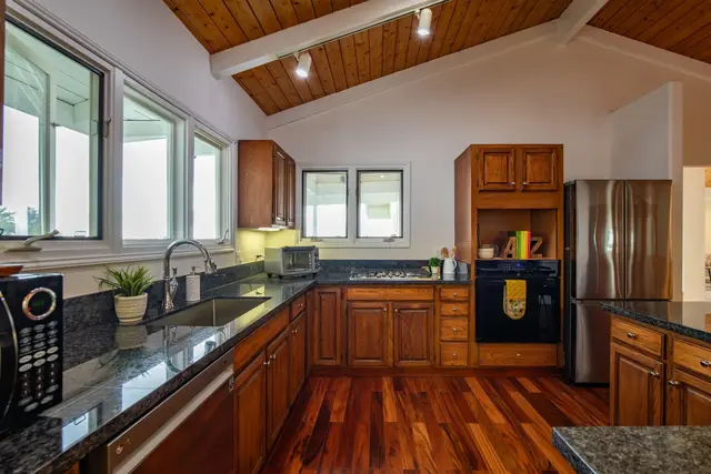 Listing Image for 98 Wahelani St 35 of 50
