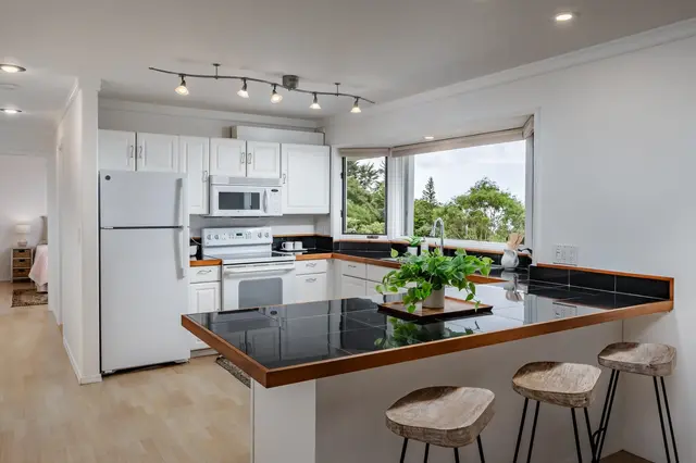 Listing Image for 98 Wahelani St 42 of 50