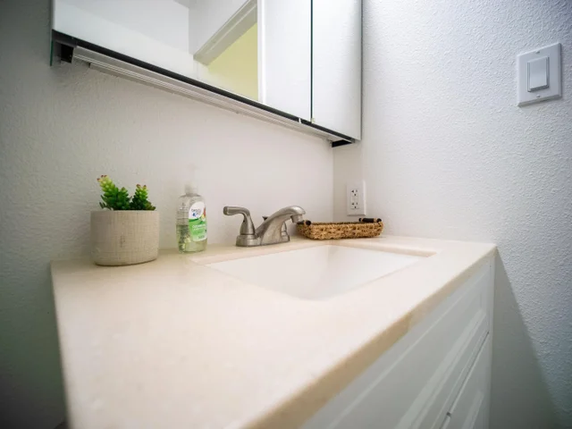 Listing Image for 15 Kulanihakoi St 16g 11 of 25