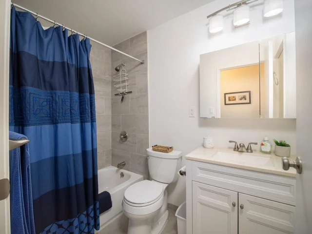 Listing Image for 15 Kulanihakoi St 16g 16 of 25