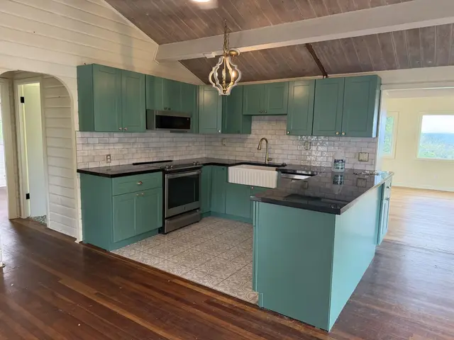 Listing Image for 140 Kahala Pl 15 of 34