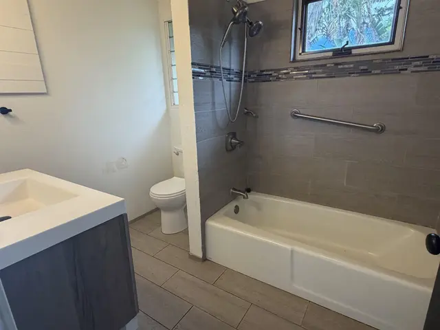 Listing Image for 140 Kahala Pl 29 of 34