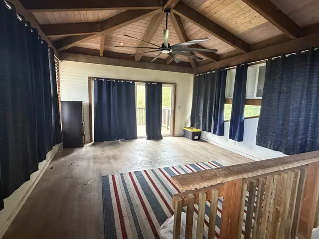 Listing Image for 140 Kahala Pl 9 of 34