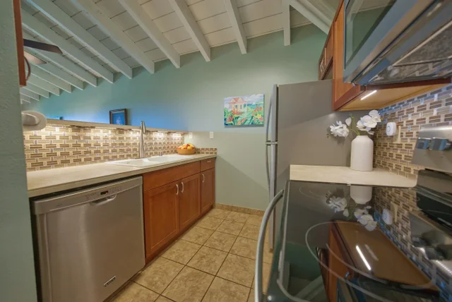 Listing Image for 50 Kepuhi Pl 242 7 of 29