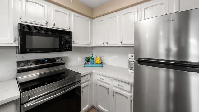 Listing Image for 475 Front St Ph 4 16 of 38