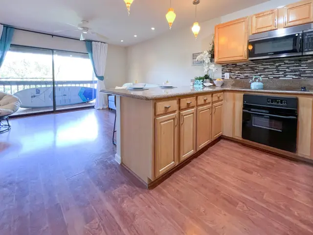 Listing Image for 3740 Lower Honoapiilani Rd F307 12 of 20