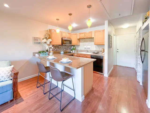 Listing Image for 3740 Lower Honoapiilani Rd F307 4 of 20