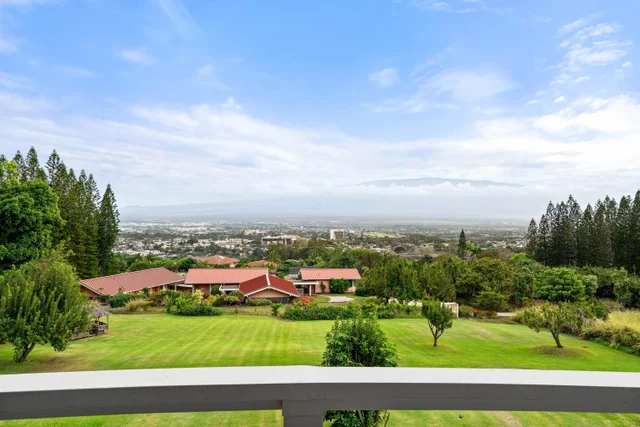 Listing Image for 2673 Kamaile St 14 of 50