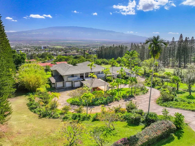 Listing Image for 2673 Kamaile St 3 of 50