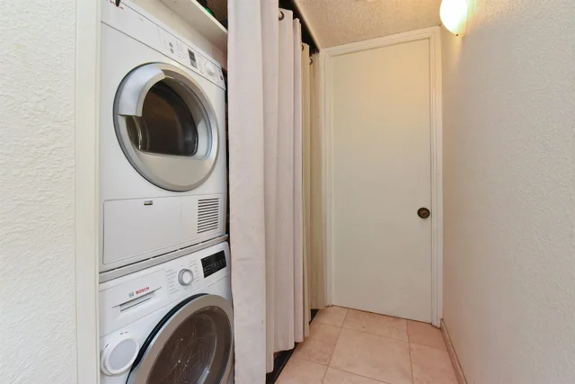 Listing Image for 20 Hauoli St 305 24 of 29