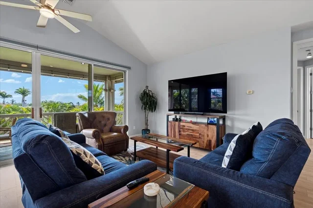 Listing Image for 30 Laukahi St 38 of 45