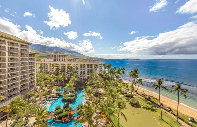 Listing Image for 200 Nohea Kai Dr 3-up 48-52 16 of 22